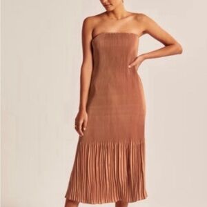 Abercrombie & Fitch Strapless Pleated Midi Dress in Rust